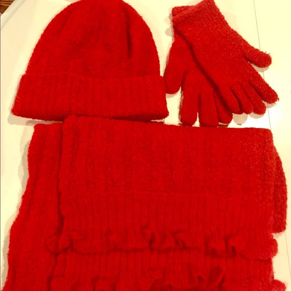 Hat, Gloves and Scarf